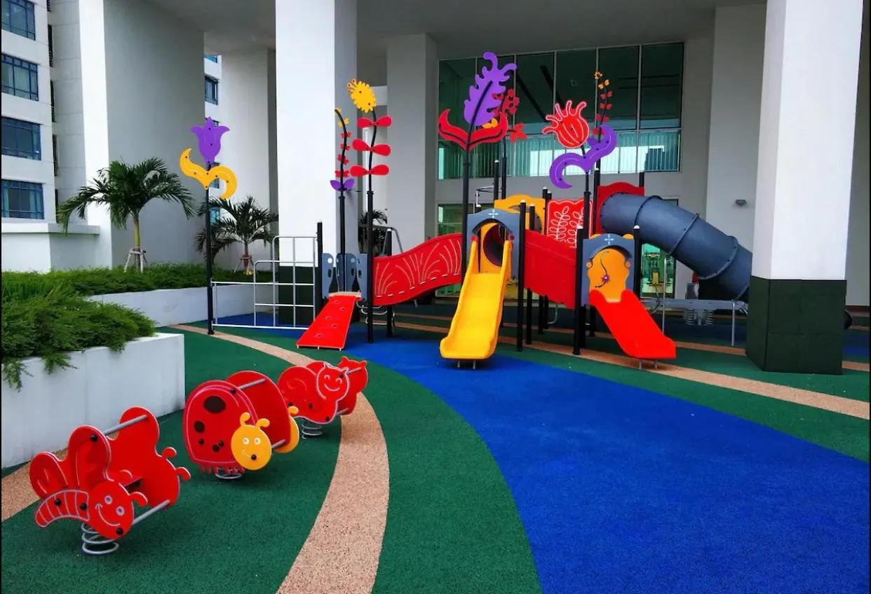 Pinnacle Tower 7Pax-3&1 Wifi-Game Smarttv 3 Mins To Ciq Johor Bahru 0*,  Malaysia