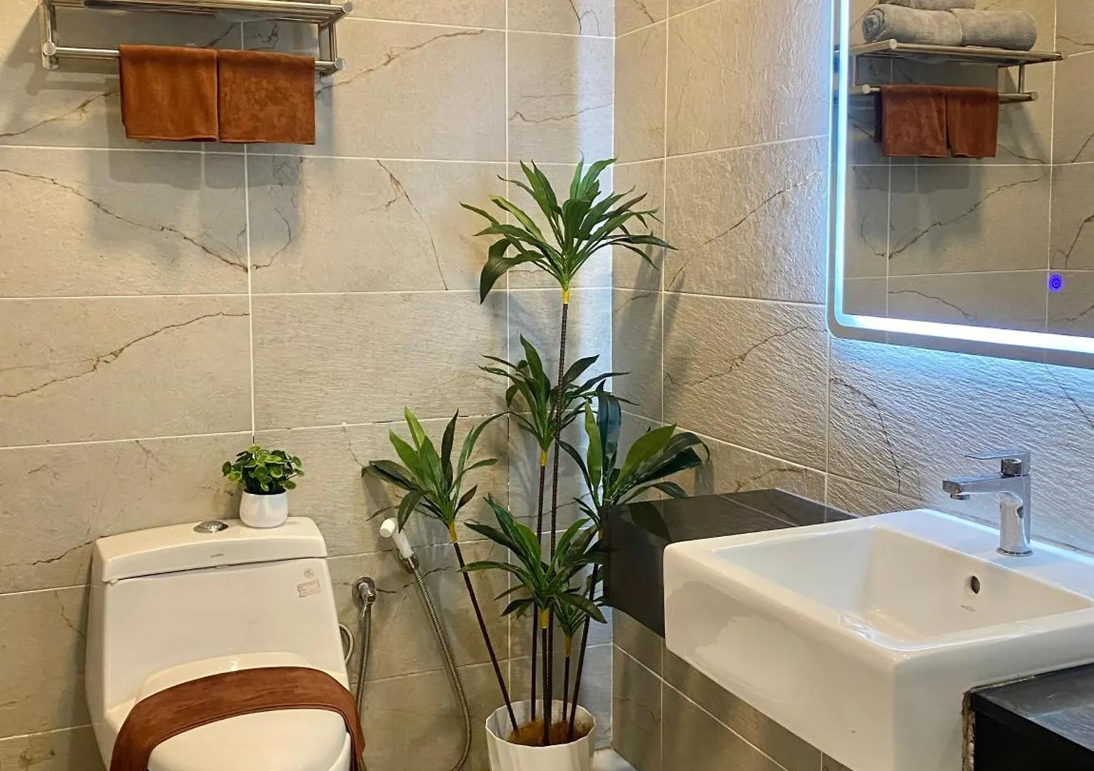 Pinnacle Tower 7Pax-3&1 Wifi-Game Smarttv 3 Mins To Ciq Johor Bahru Malaysia