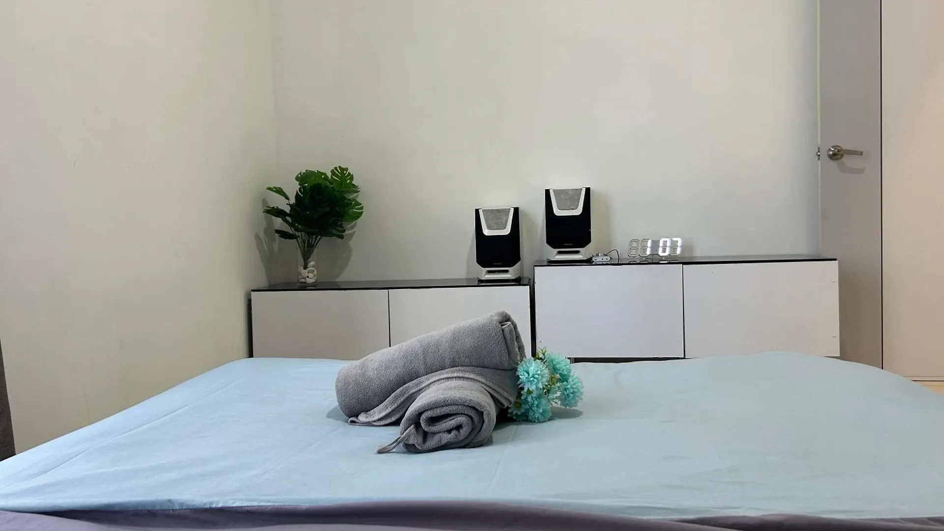 Apartmán Ciq 3Mins 7Pax 3&1Bdrm Wifi-Pool Table-Retro Game-Smarttv Johor Bahru