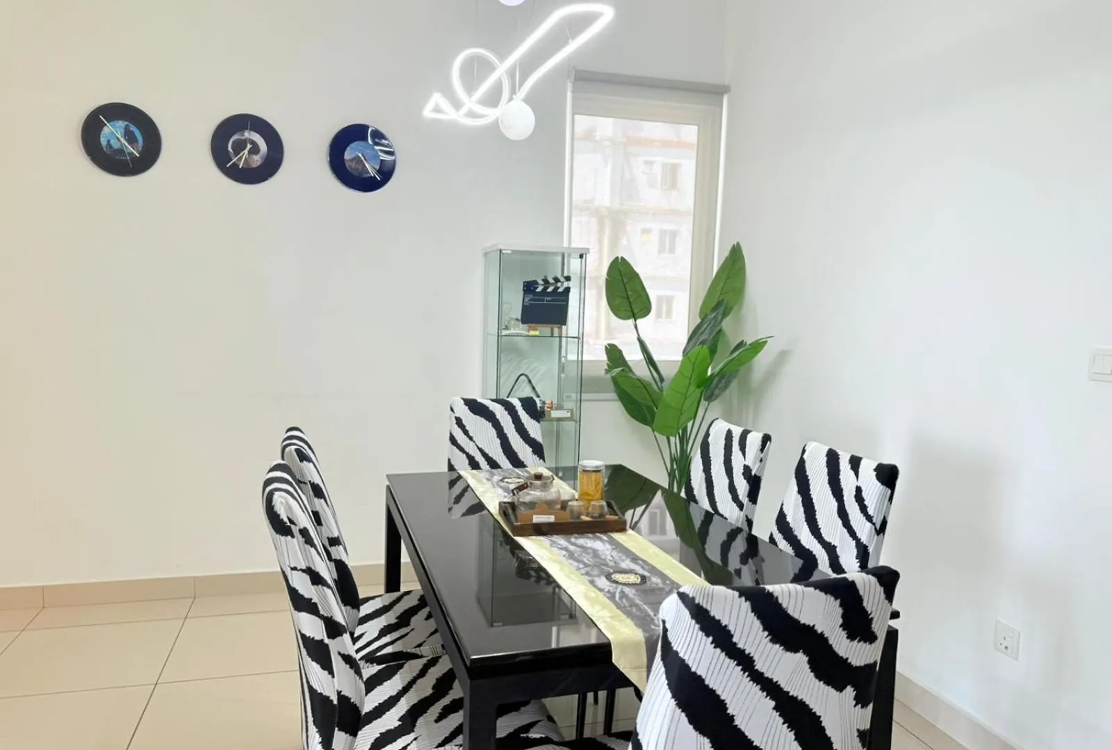 Apartmán Ciq 3Mins 7Pax 3&1Bdrm Wifi-Pool Table-Retro Game-Smarttv Johor Bahru